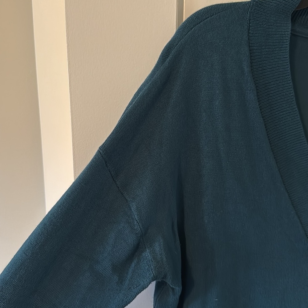 V neck drop shoulder tunic - Picture 3 of 4